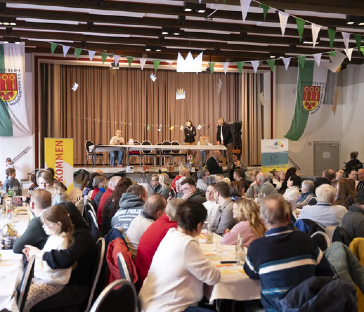 Gewerbeverein Wadersloh: Viele glücklicher Gewinnerinnen und Gewinner bei der Neujahrstombola im Klosterhof